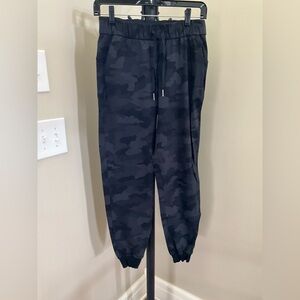 Lululemon camouflage black and grey joggers
